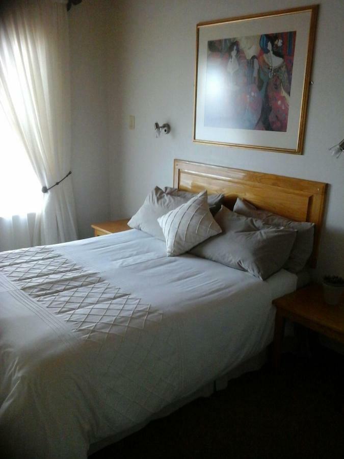 Rocky Mountain Guest House Vaal Marina Экстерьер фото