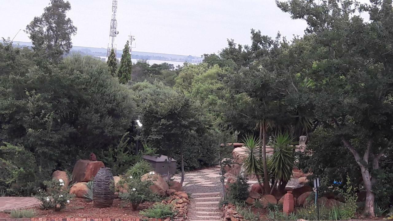 Rocky Mountain Guest House Vaal Marina Экстерьер фото