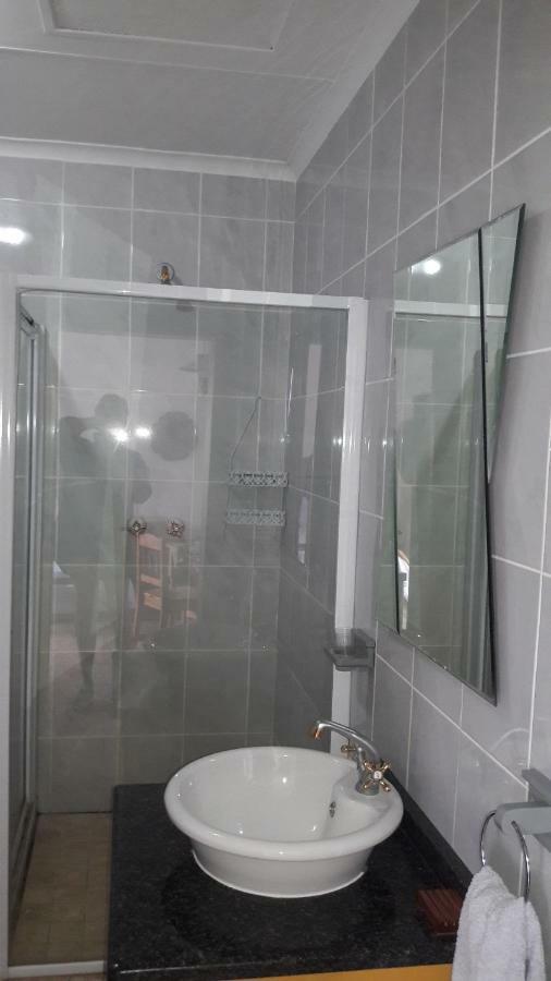 Rocky Mountain Guest House Vaal Marina Экстерьер фото